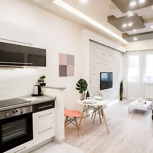 Apartment New Luxury In The Center With A/c, Budapest