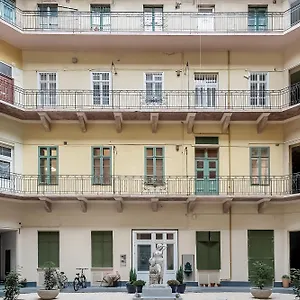 Apartment Cozy Boho Apartment, Super Central, Parliament, Netflix, Budapest